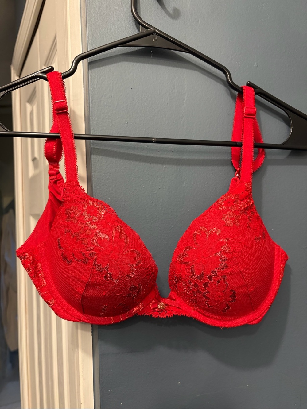Victoria Secret Pushup Bra 34B
